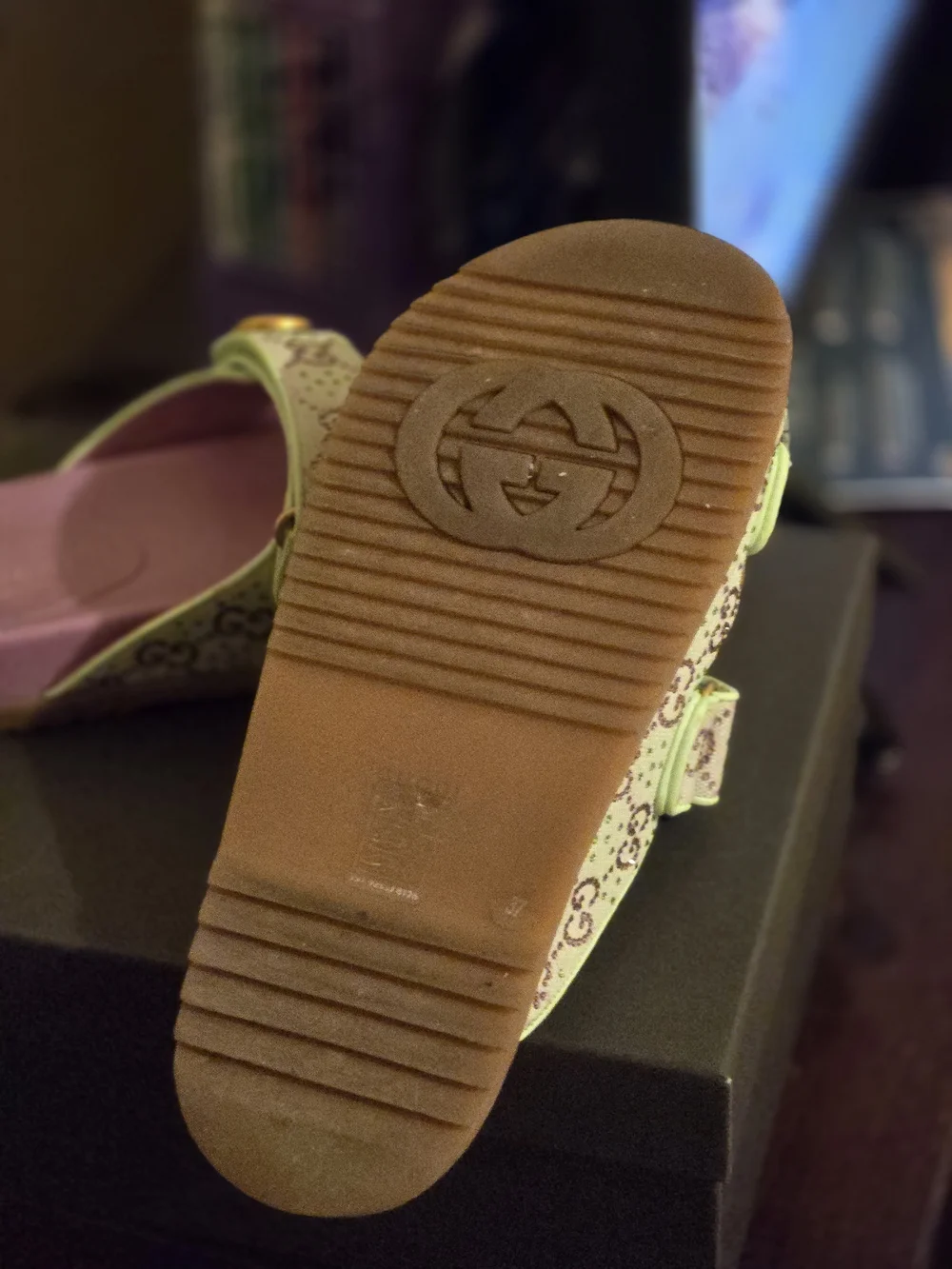 Gucci Women Pink Footbed Green Trim GG Canvas Double-Strap Sandals